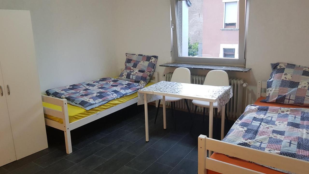 Handwerker Unterkunft Monteurzimmer Mit Gemeinschaftsbad In Brebach Saarbruecken Ngoại thất bức ảnh